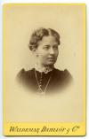 Atelier Waldemar Dahllöf & Co.: Sofia Wassiljewna Kowalewskaja, 18831885, Albuminpapier auf Carte de visite-Karton, 10,4 × 6,4 cm, Kunstbibliothek  Staatliche Museen zu Berlin Foto: Staatliche Museen zu Berlin, Kunstbibliothek 