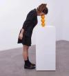 Erwin Wurm: One-Minute-Scuplture © Erwin Wurm